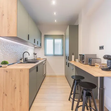 Apartamento Fully Renovated In The Heart Of Fuengirola, 2 Min Walk To The *