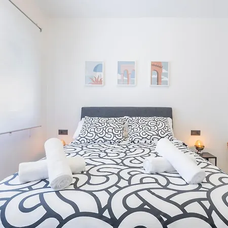 Apartamento Fully Renovated In The Heart Of Fuengirola, 2 Min Walk To The Fuengirola