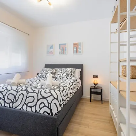 Apartamento Fully Renovated In The Heart Of Fuengirola, 2 Min Walk To The Fuengirola